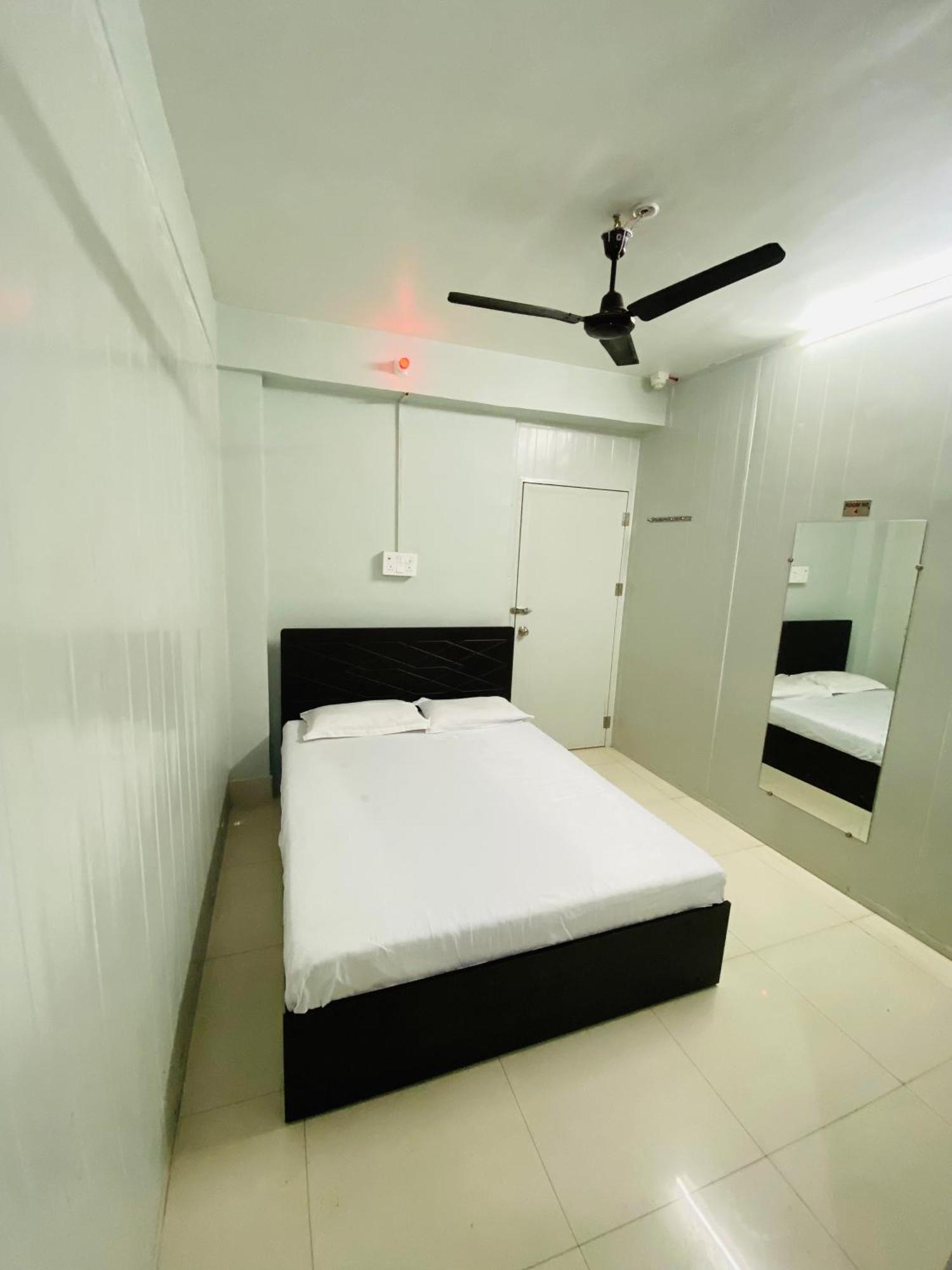 ניו דלהי Homestay Ac Dormitory מראה חיצוני תמונה